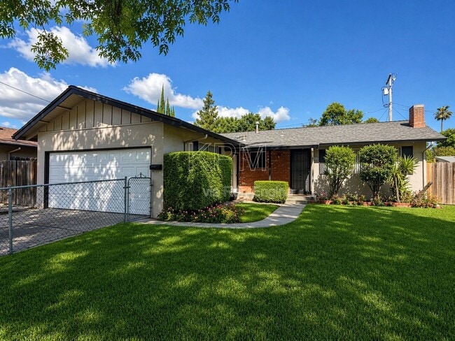 Building Photo - 8446 N El Dorado St