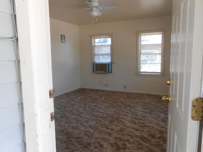 Photo - 2 bedroom downtown home with fenced yard