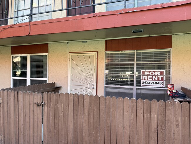 Photo - 3243 Nacogdoches Rd Townhome