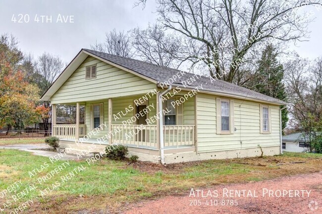 Building Photo - Charming & Fully Renovated 2-Bedroom Home ...