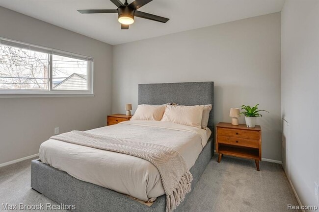 Photo - 36 W Mahan Ave