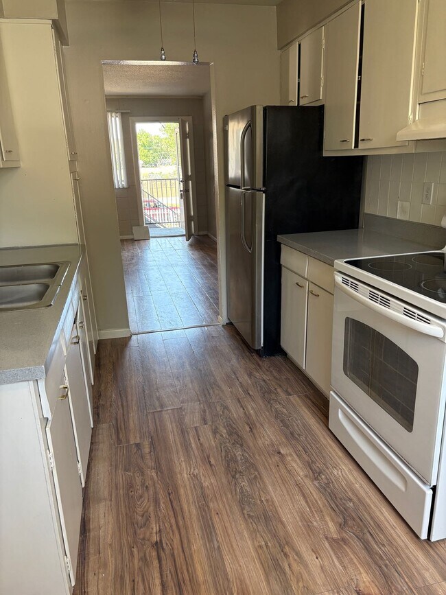 Highland Square Apartments