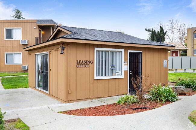 Leasing Office