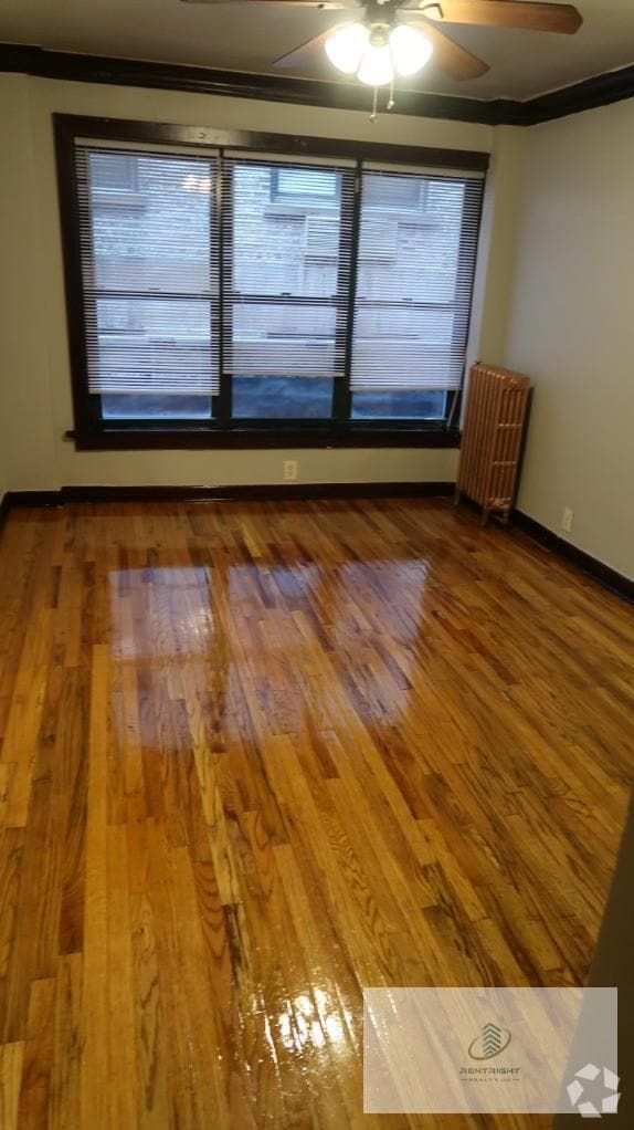 Building Photo - 846 W Montrose Ave Rental