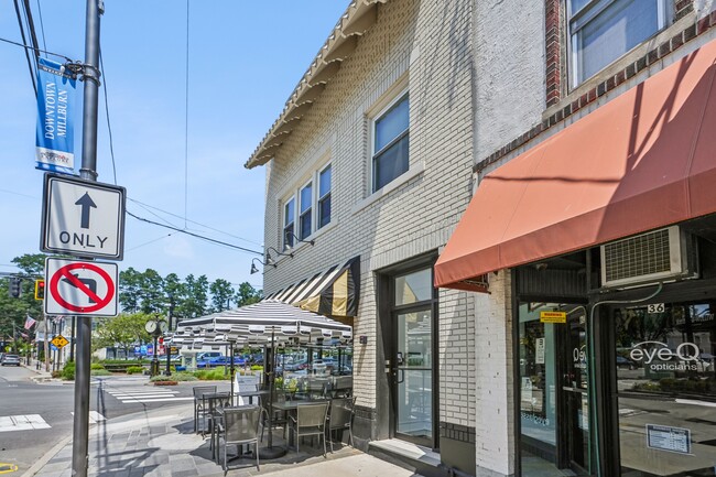 Building Photo - 34 Main St Unit B