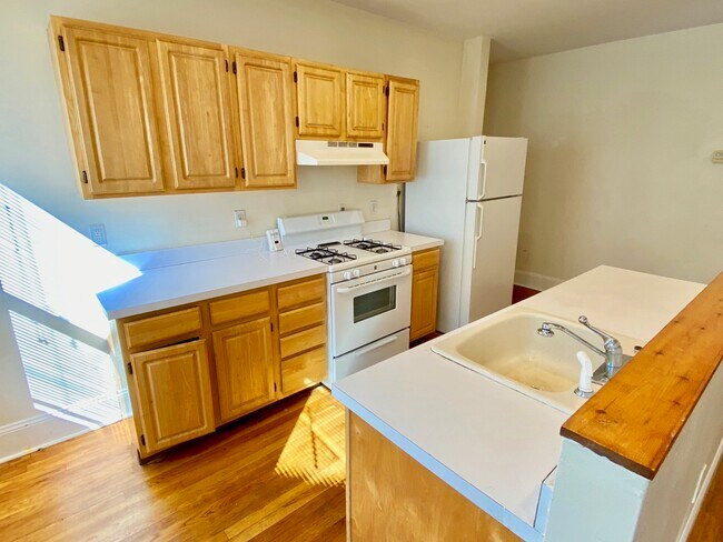 Photo - 33 Adamson St Unit 2