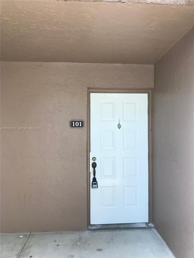 Photo - 1250 SW 113th Terrace Unidad 101