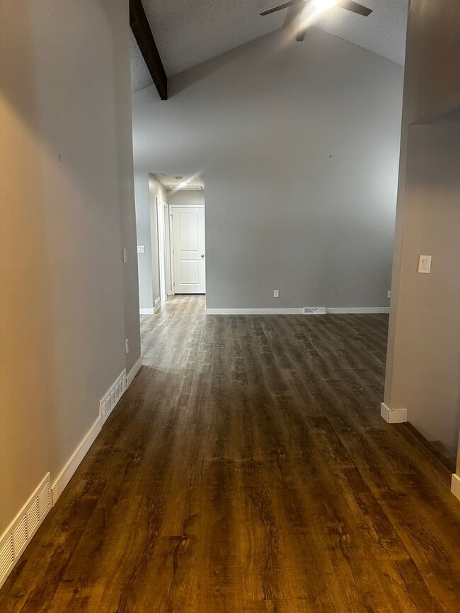 Photo - Stunning 3 bedroom AVAILABLE NOW!