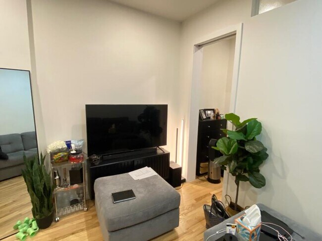 Photo - 1 bedroom in New York NY 10011 Unit 33k