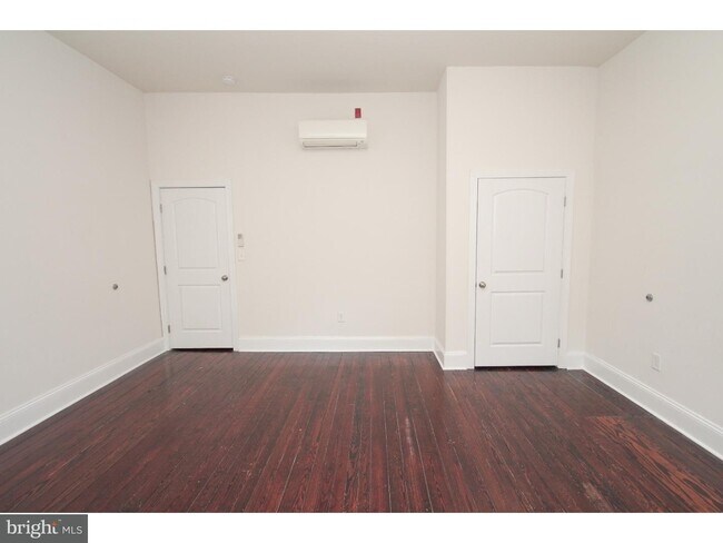 Photo - 2033 Spruce St Unit 4