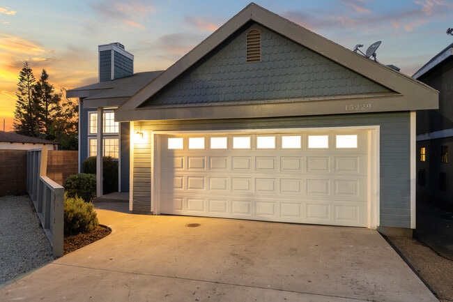 Photo - 15229 Freeman Ave