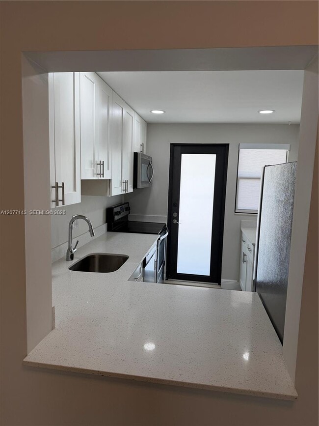 Building Photo - 801 N Ocean Blvd Unit 702