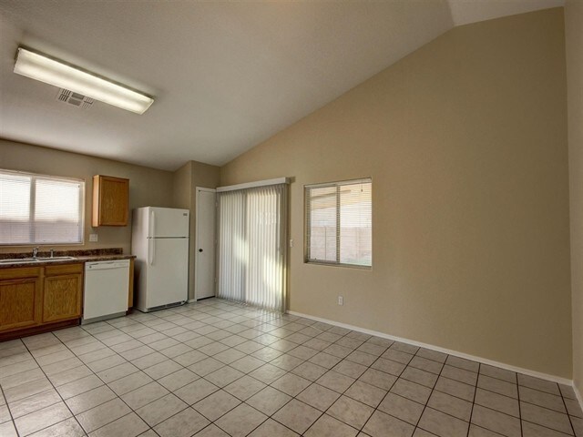 Photo - 6323 W Winslow Ave