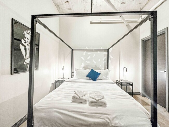 Photo - 555 Evergreen St Unidad ID1134626P