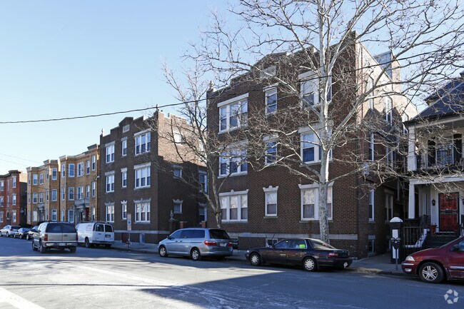 121-123 Hawthorne Street - 121-123 Hawthorne Street Apartments