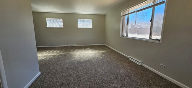 Photo - Beautiful Virginia Vale 4 Bedroom Split Level - New Paint, Carpet, Blinds - AVAILABLE NOW!