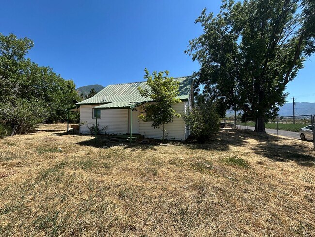Photo - 3 Bedroom 1 Bathroom Home in Salem w/ Horse Property