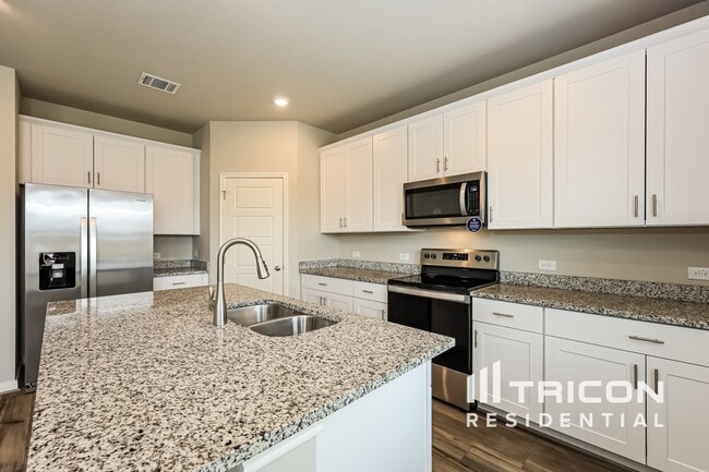 Photo - 13690 Paxton Blvd