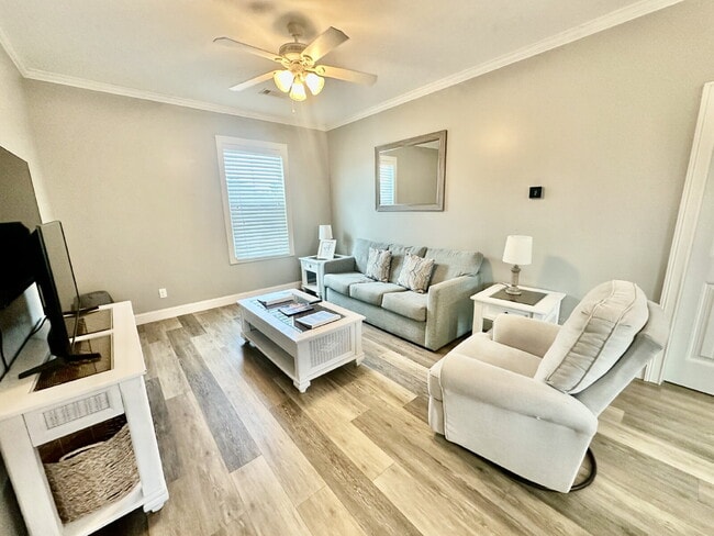 Photo - One Bedroom Furnished Garage Apartment in Bluffton Park!