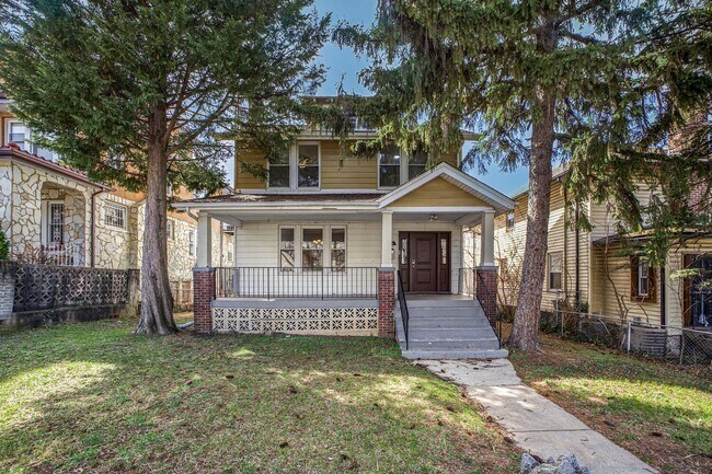 Photo - 3216 22nd St NE