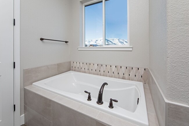 Photo - 3 Bedroom | 3 Baths | plus large loft | 20...