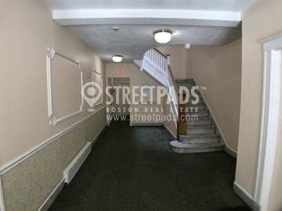 Building Photo - 2 bedroom in Boston MA 02135 Rental