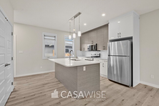 Photo - 6536 Chappelle Vis S W