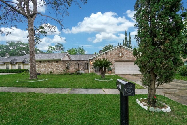Photo - 5611 Arncliffe Dr
