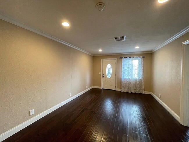 Photo - 1664 Messina Dr