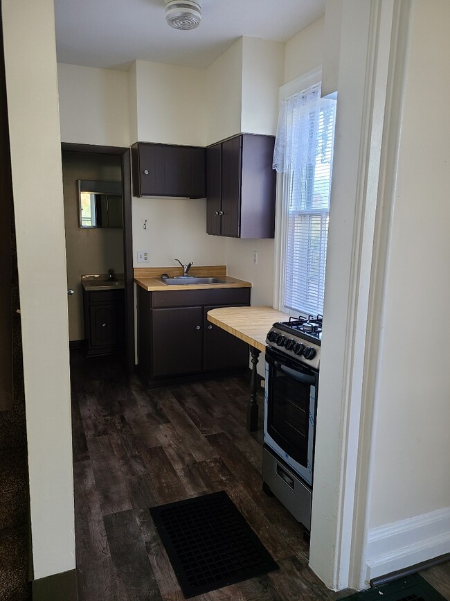 Photo - 116 S 6th St Unit B