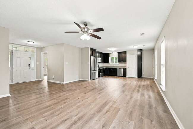 9912 Peppermint Ln
