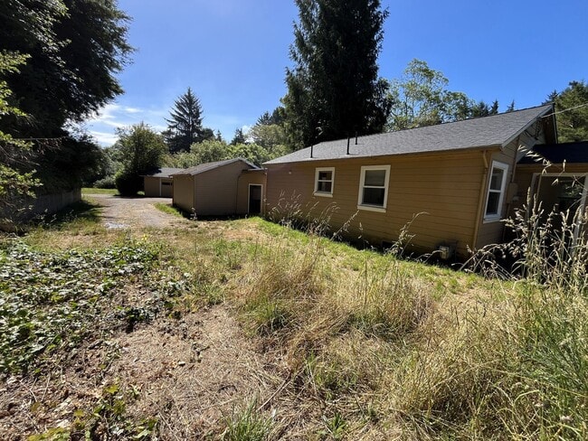 Photo - Pet-Friendly Private Home On Large Lot With Detached Garage!