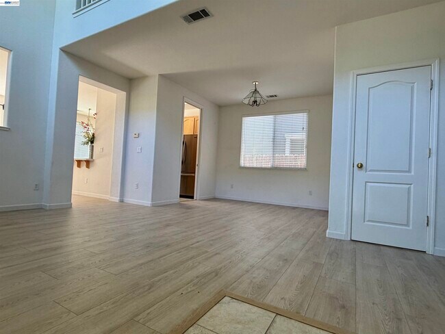 Photo - 5168 Academy Rd