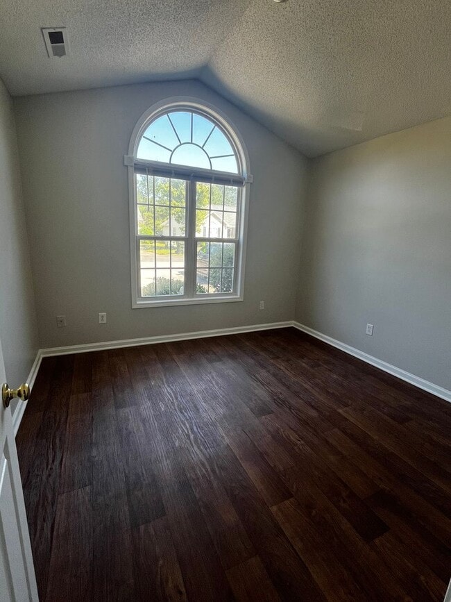 Photo - Paddock Place Apartments