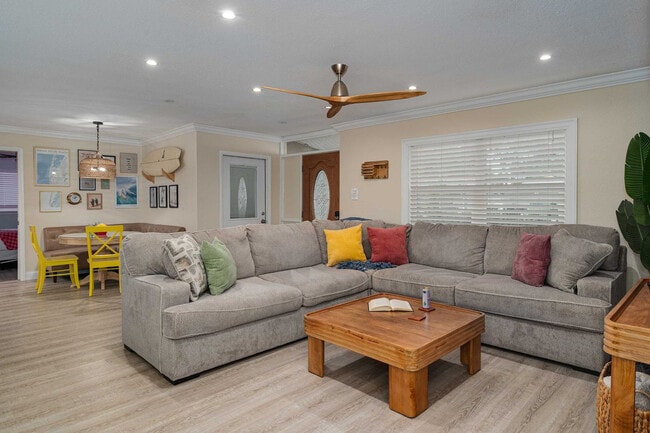 Building Photo - 12402 92nd Terrace Unit ID1325641P