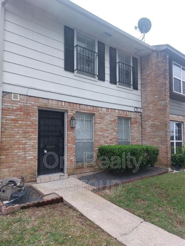 Photo - 1846 Hollister St