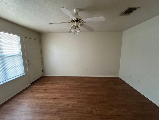 Photo - 2808 Cantabrian Dr Unidad Apt D