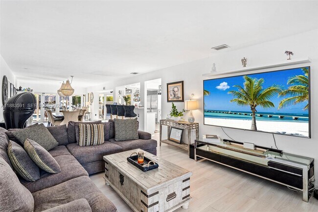 Photo - 840 S Shore Dr