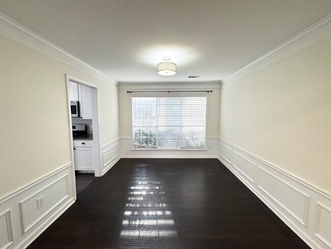 Photo - Beautiful fenced in Corner Lot!