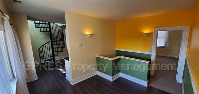 Photo - 1109 Goettmann St Unit 2