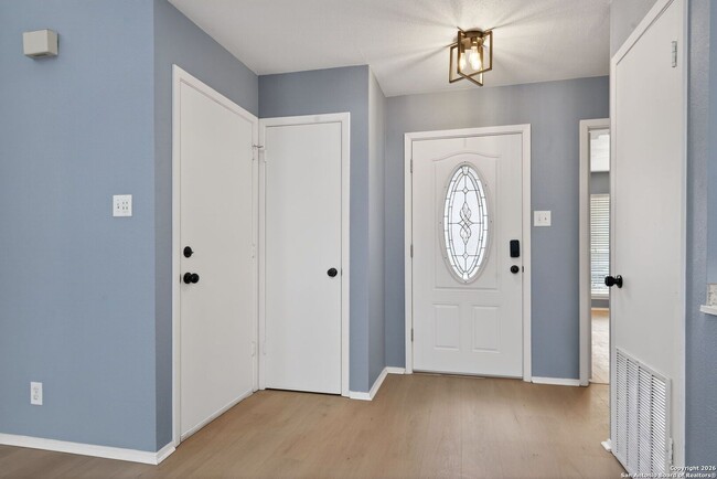 Photo - 2415 Moss Terrace