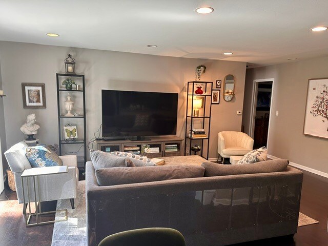 Photo - 1250 Park Ave W Unit 433