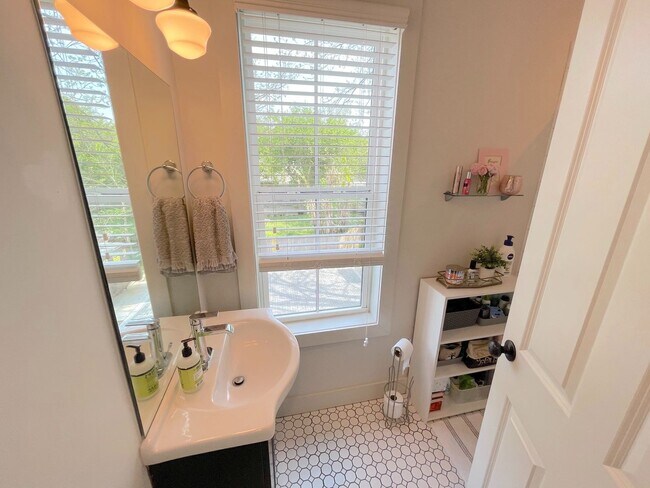 Photo - 609 E Duffy Ln Unit A