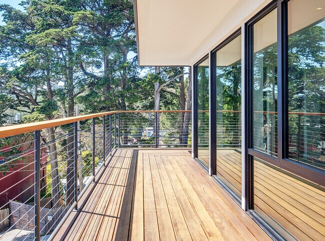 Photo - 35 Hiliritas Ave