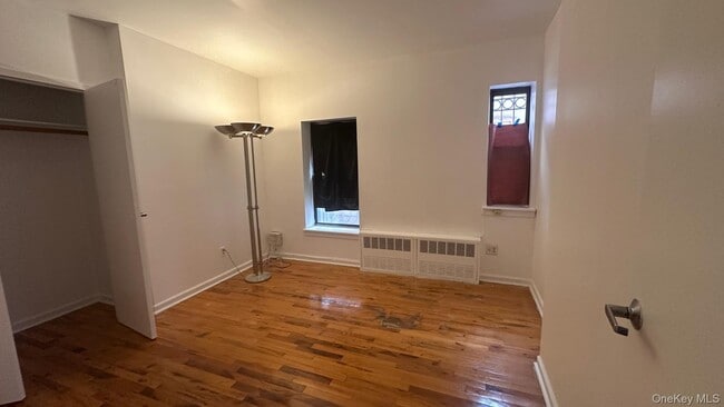Photo - 511 Thatford Ave