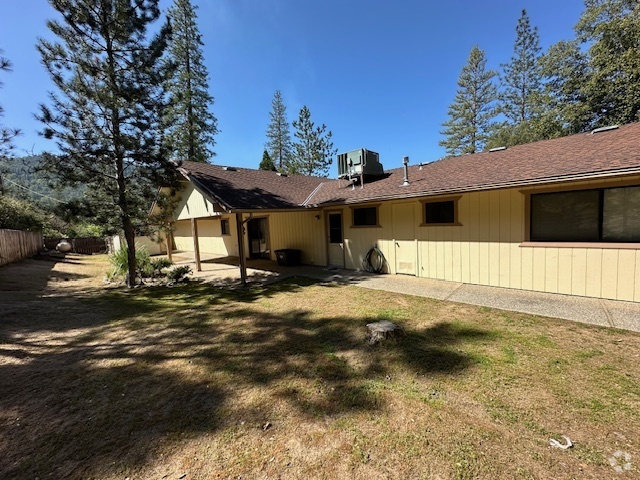 Building Photo - 37912 China Creek Rd Rental