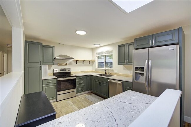 Photo - 816 NE 120th St