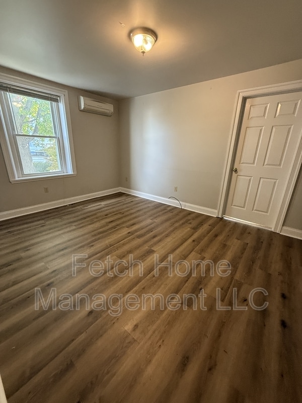 Photo - 243 Old Leacock Rd