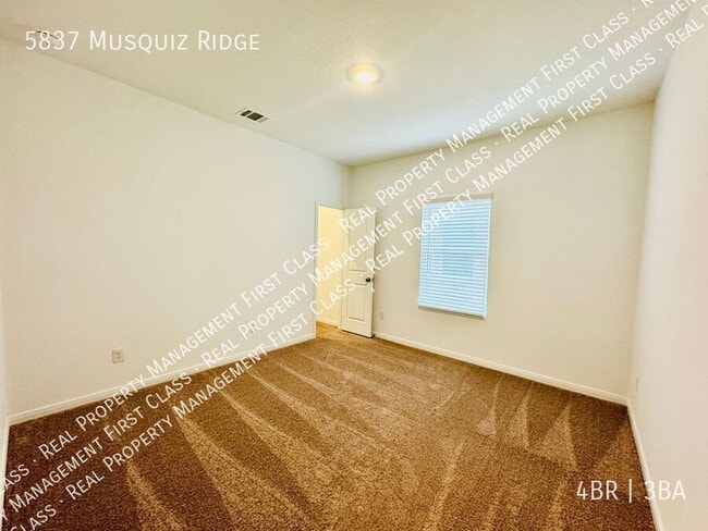 Photo - 5837 Musquiz Rdg