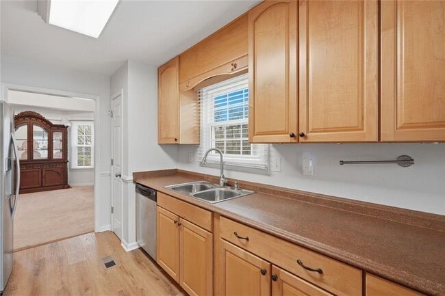 Photo - 638 Oberlochen Way